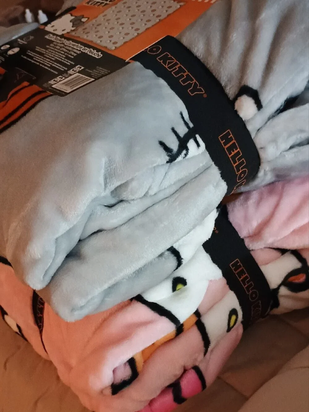 WT Set of 2 Hello Kitty Halloween Blanket Full Queen 90x90 Pink Grey Pumpkin